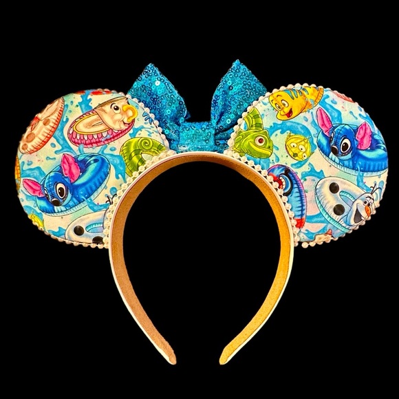 Women’s Handmade Disney Inspired Character Minnie Ears Blue Sequin Bow - NWOT - Picture 4 of 4